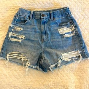 American Eagle curvy mom short